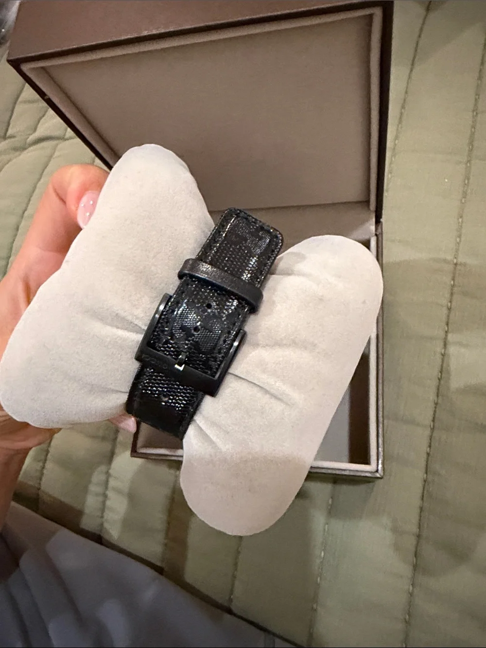 Gucci Black Dial Men's Chronograph Watch with Green Accents in original box NWT
